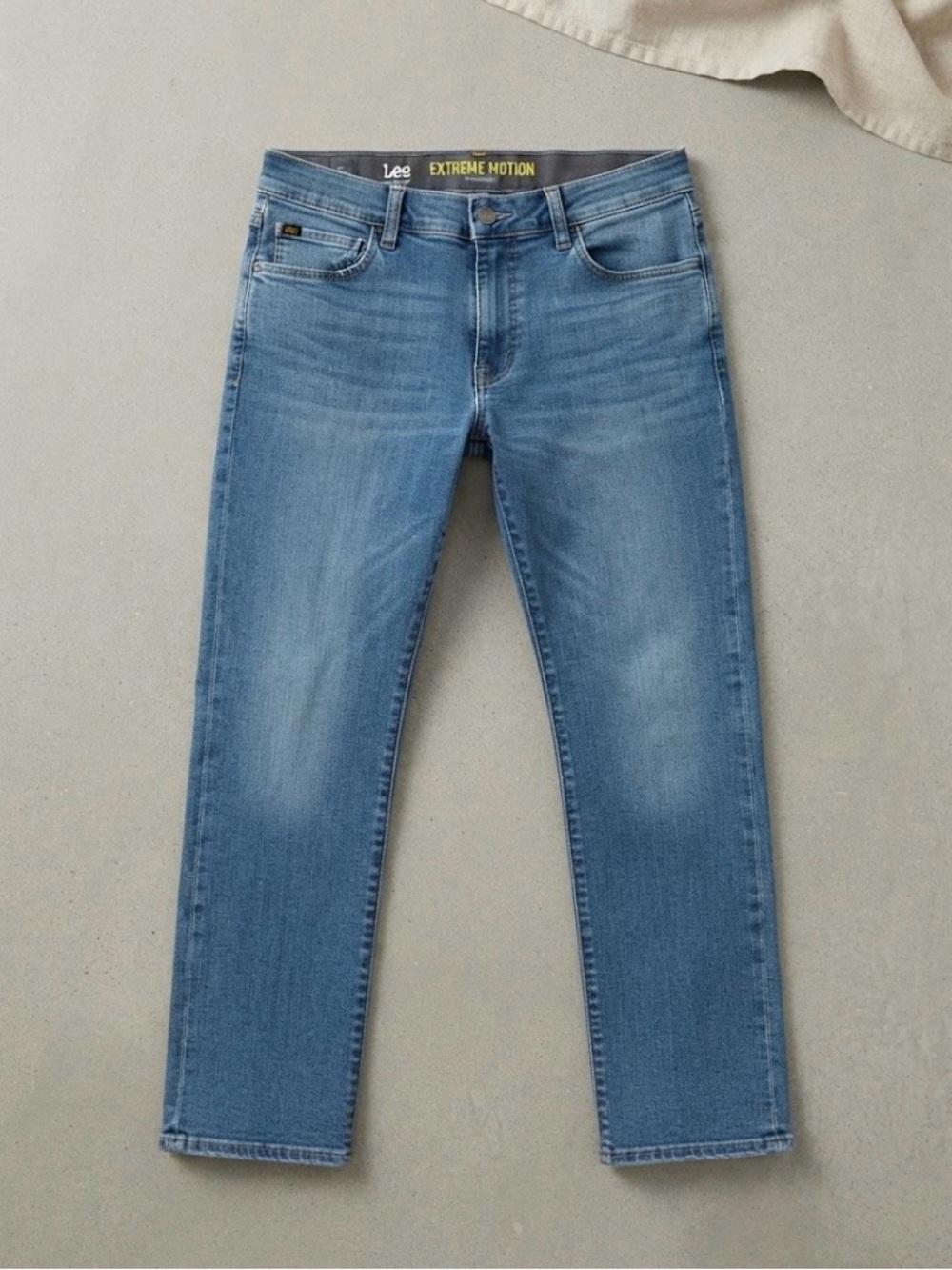 Lee Men’s Fall Medium Blue Straight Leg Jeans
